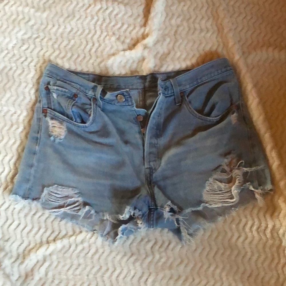 Levi’s shorts 32